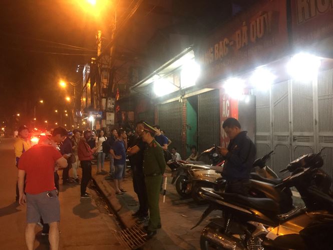 Ảnh hiện trường và clip cảnh sát bắt nghi phạm cướp tiệm vàng ở HN